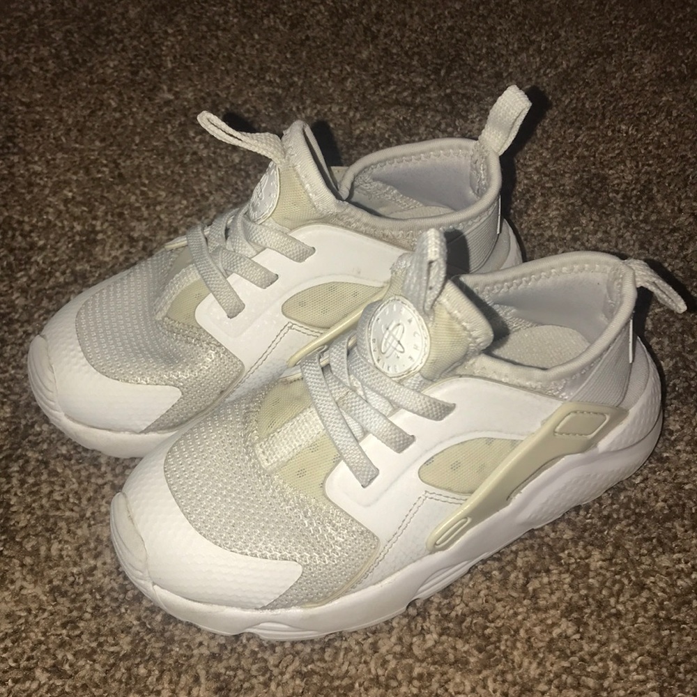 Nike toddler girl huarache